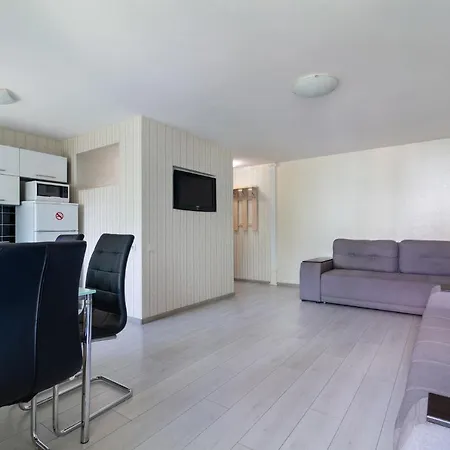 City Center 2-Bedroom Apartment Dnipro Exterior photo